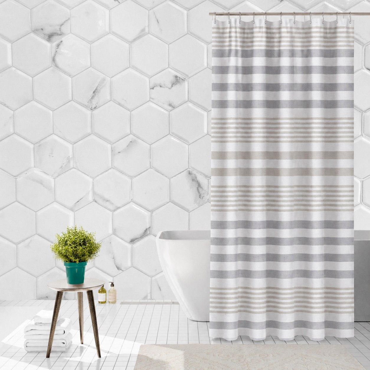 Штора для ванной Delphinium "Гранвия" полиэстер 180х180см, 12 колец